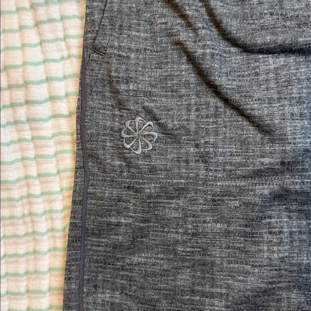 Men’s Nike Yoga Standard Fit 5” inseam short - Picture 3 of 7